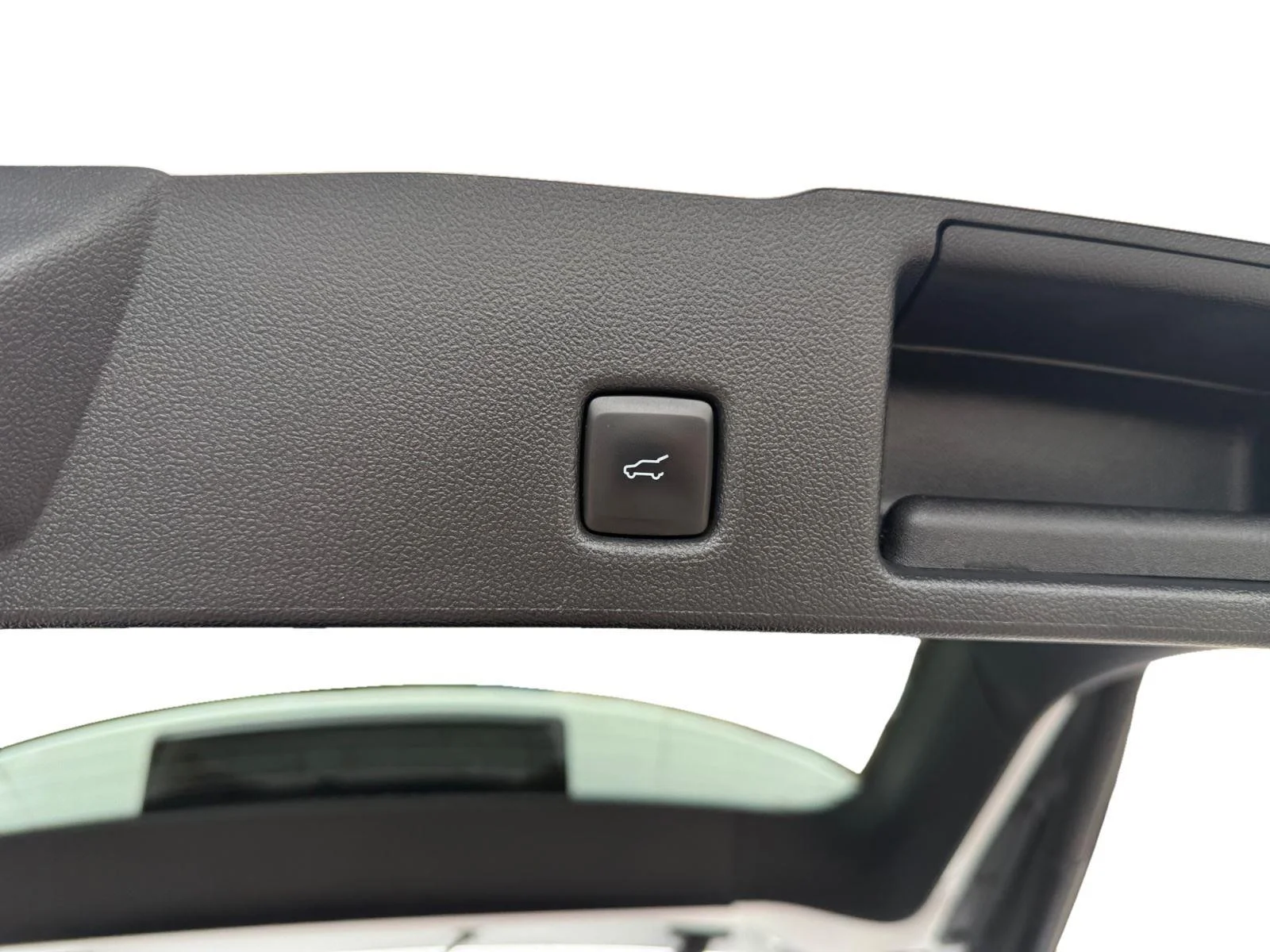 Used 2024 Oxford White Ford Active image 22