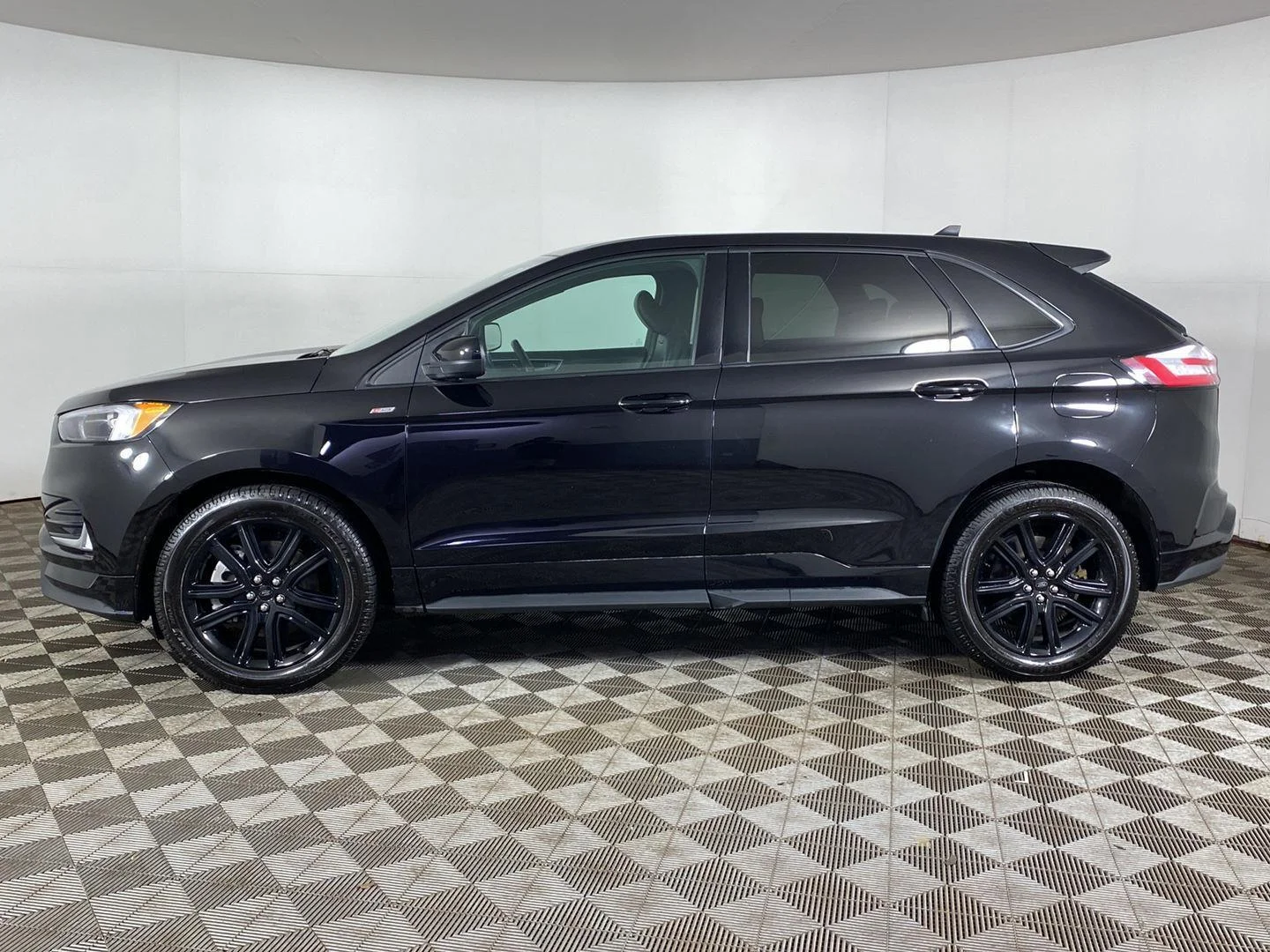 Used 2024 Black Metallic Ford ST Line image 27