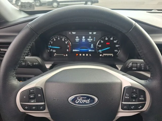 Certified Used 2023 Carbonized Gray Metallic Ford XLT image 19