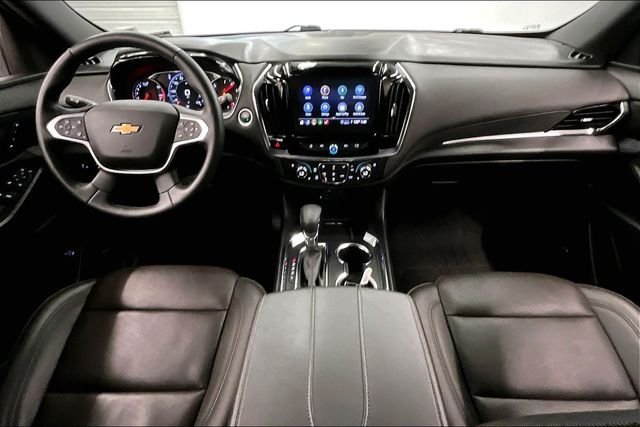 Used 2023 Iridescent Pearl Tricoat Chevrolet High Country image 18
