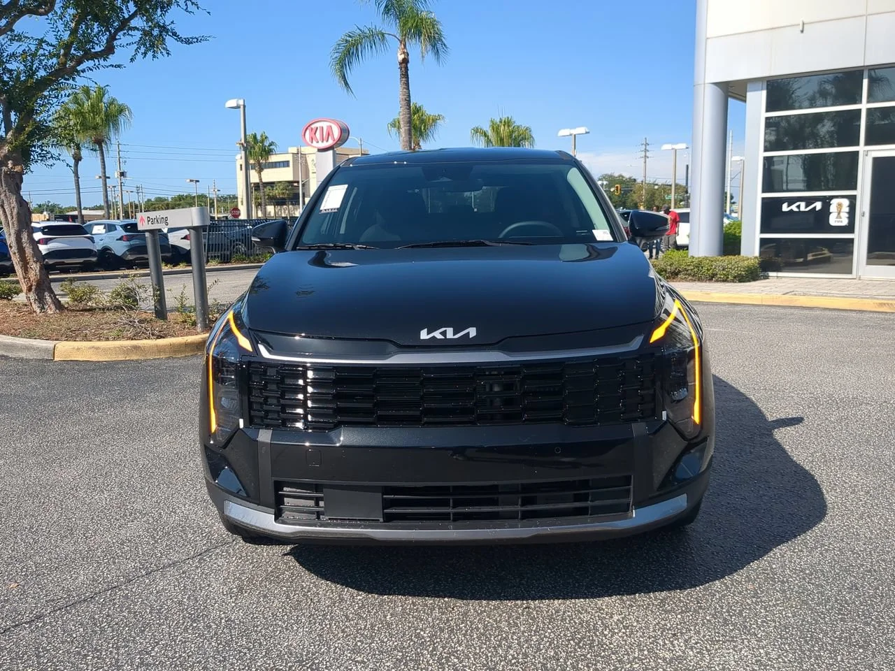 New 2027 Fusion Black Kia S image 3