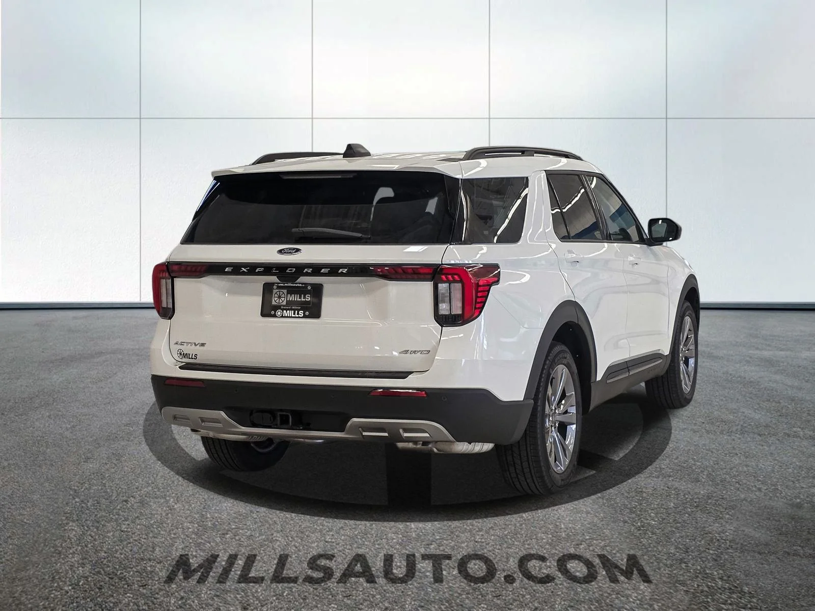 New 2026 Star White Metallic Tri-Coat Ford Active image 7