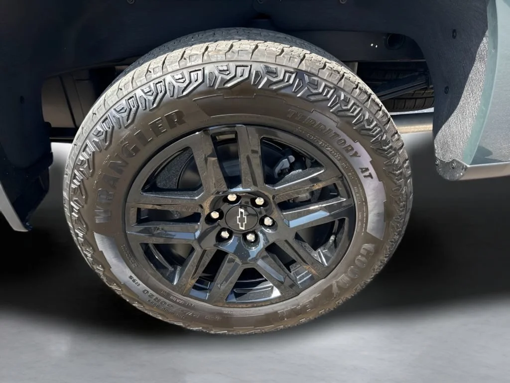 Used 2026 Cypress Gray Chevrolet LT Trail Boss image 35