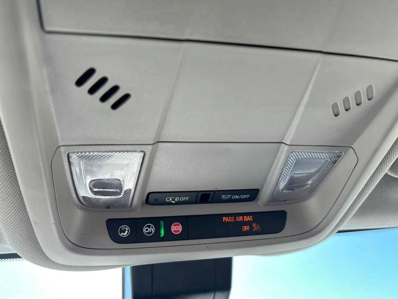 Used 2024 Sterling Metallic GMC SLE image 16