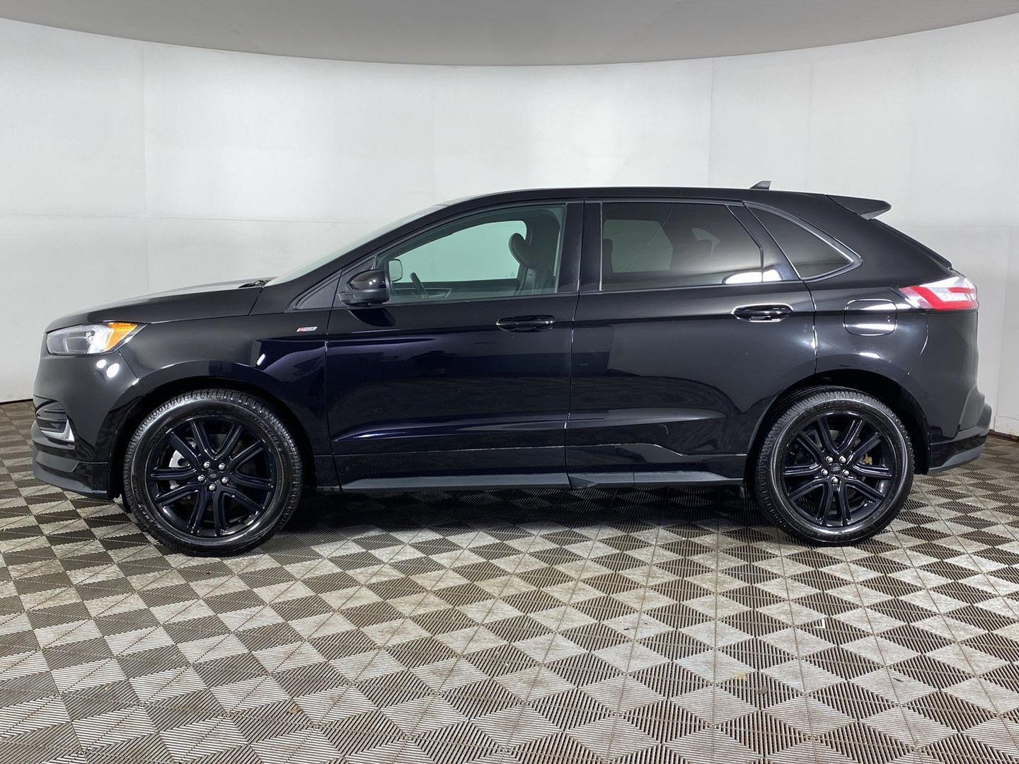 Used 2024 Black Metallic Ford ST Line image 27