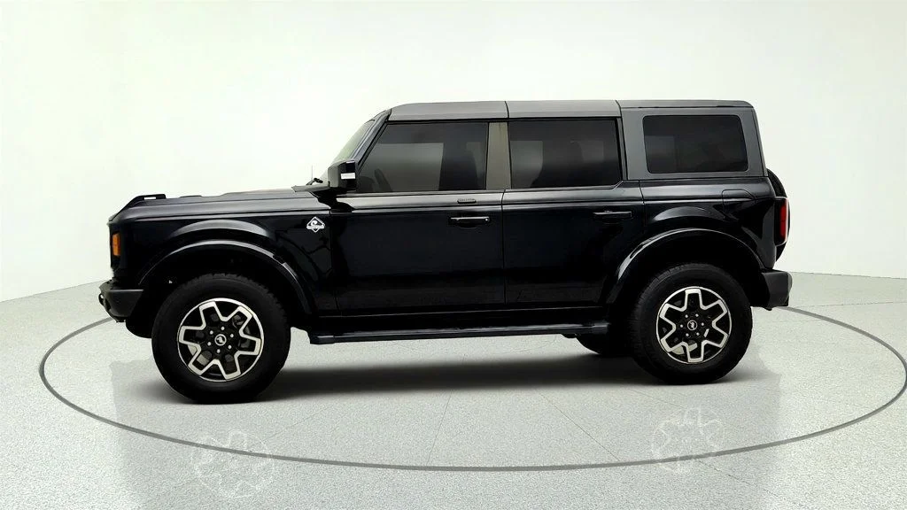 Used 2023 Shadow Black Ford Outer Banks 4 Door 4x4 w/ High Package & 2.7L V6 image 8