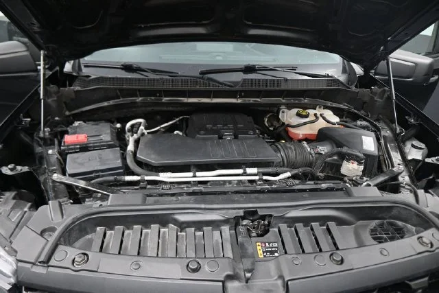Used 2020  Chevrolet Custom image 12