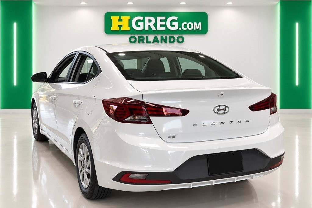 Used 2020 Quartz White Pearl Hyundai SE image 2
