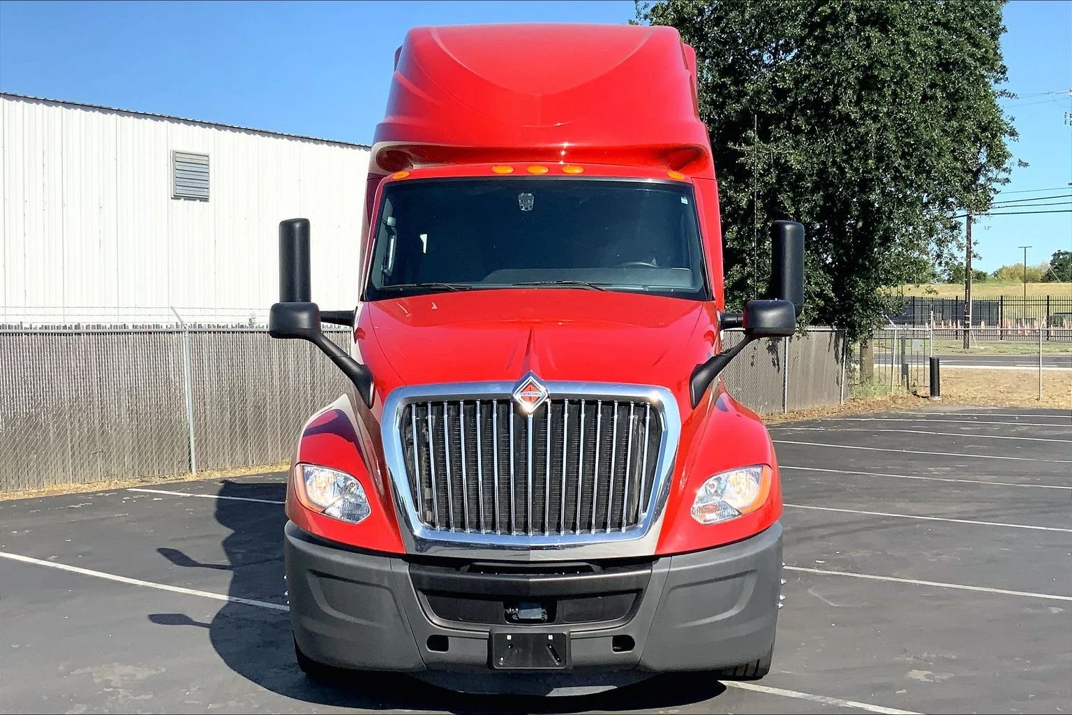 Used 2023 Red International  image 4