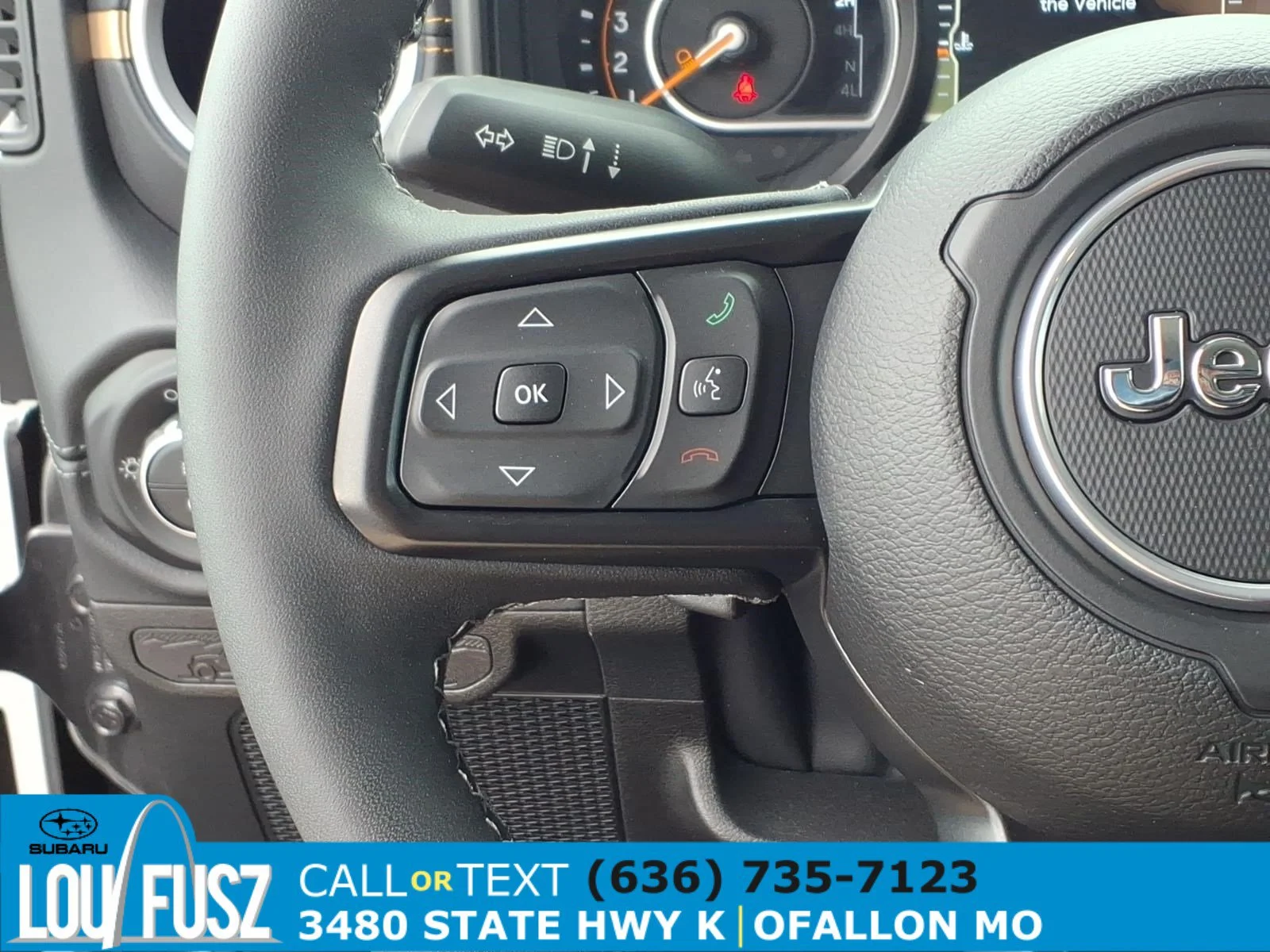 Used 2025 Granite Crystal Metallic Clearcoat Jeep Sport S image 17