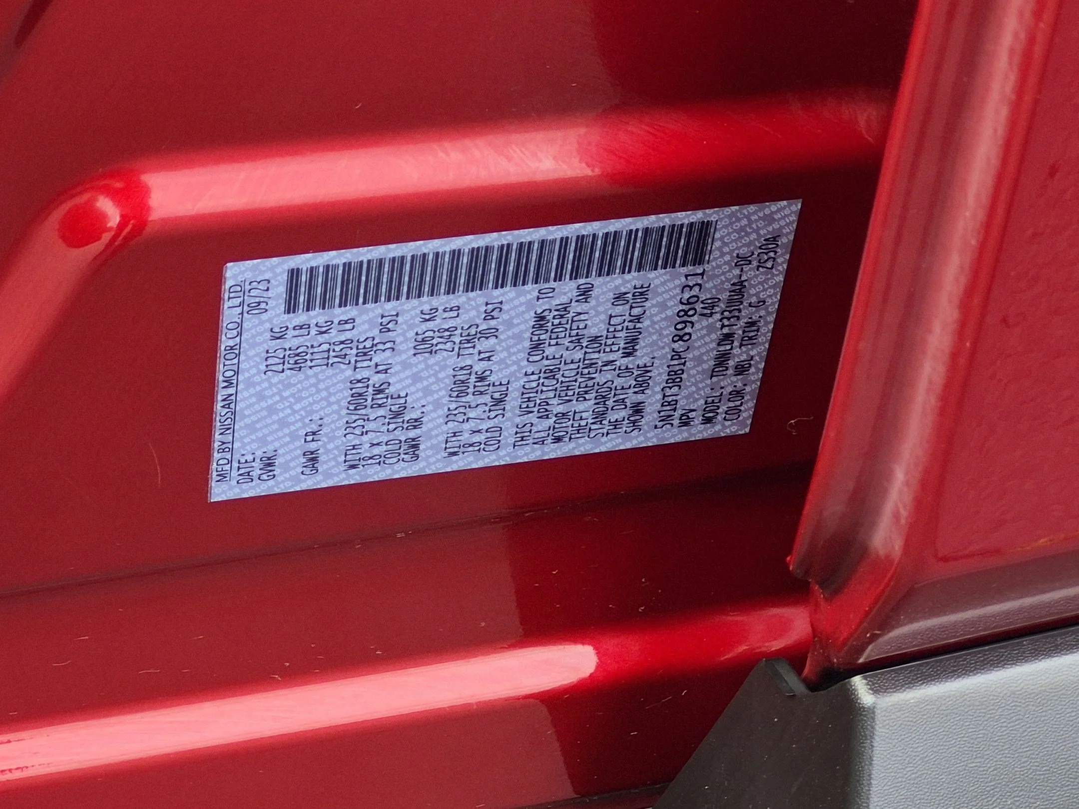 Used 2023 Scarlet Ember Tintcoat Nissan SV image 32