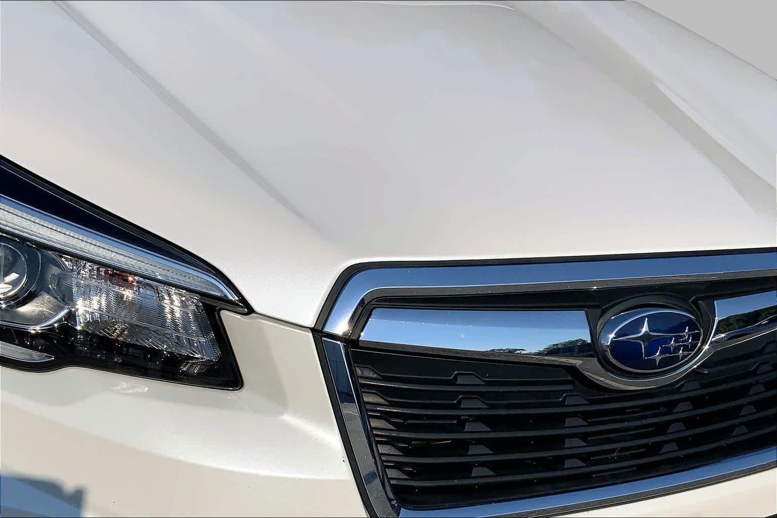 Used 2020 Crystal White Pearl Subaru Touring image 29