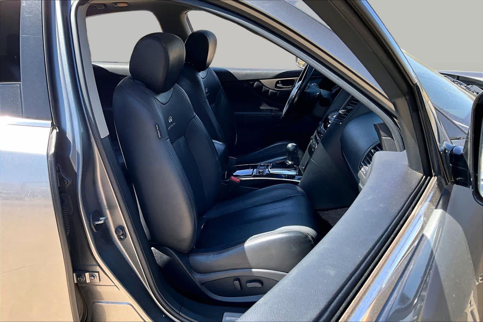 Pre-Owned 2014 INFINITI QX70