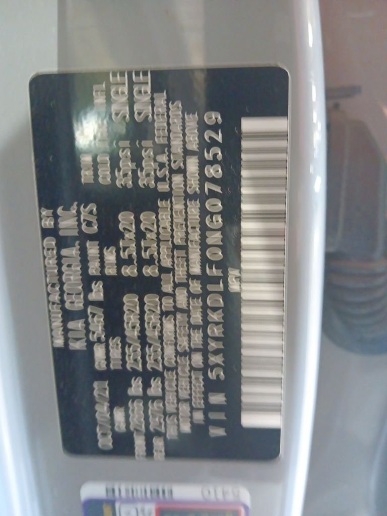 Certified Used 2022 Gray Kia SX image 3