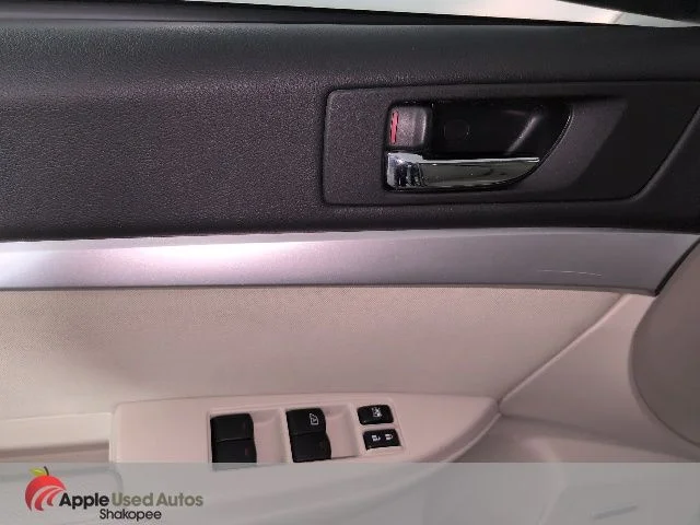 Used 2010 Green Subaru 2.5i Premium image 12