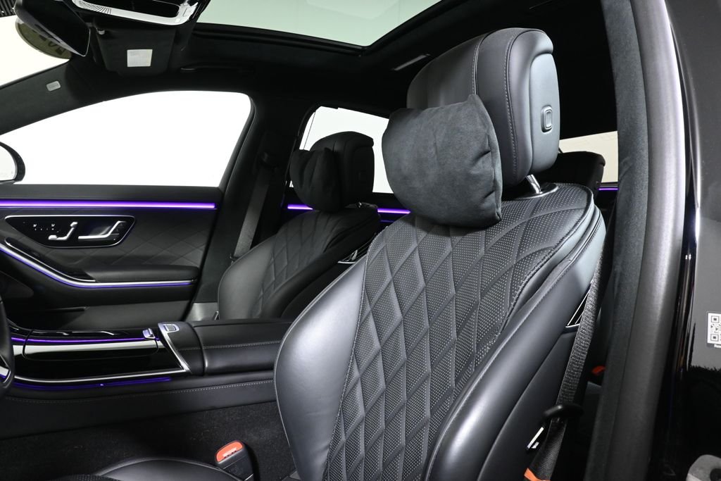 Certified Used 2025 Black Mercedes-Benz S 580 image 16