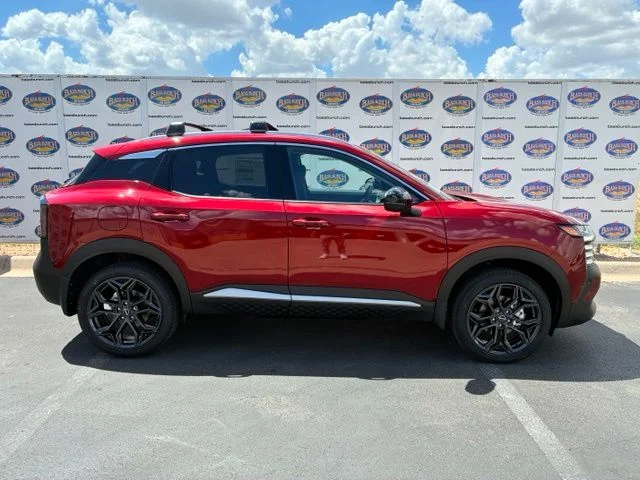 2027 Nissan Kicks SR