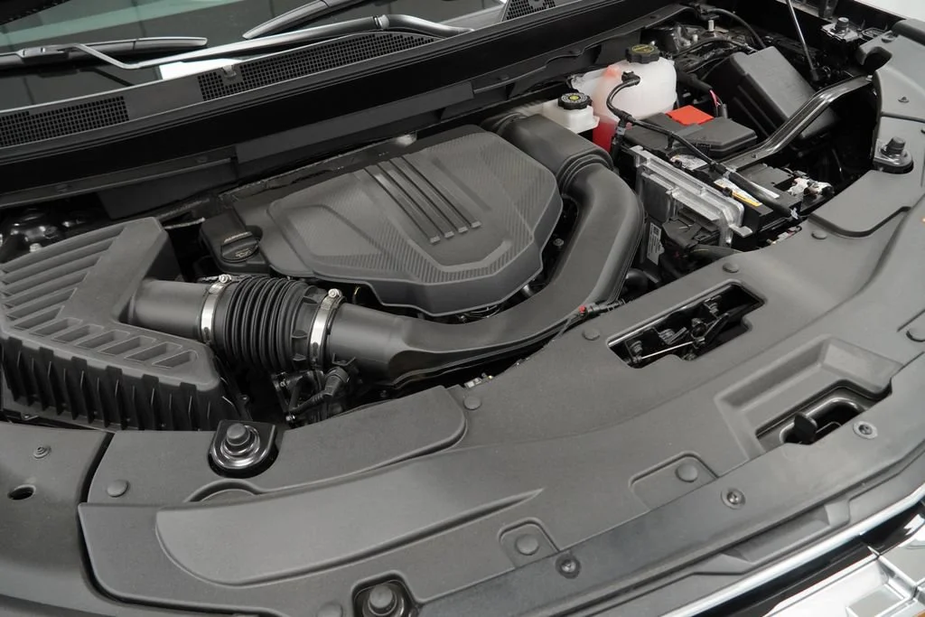 New 2026 Mosaic Black Metallic Chevrolet LT image 38