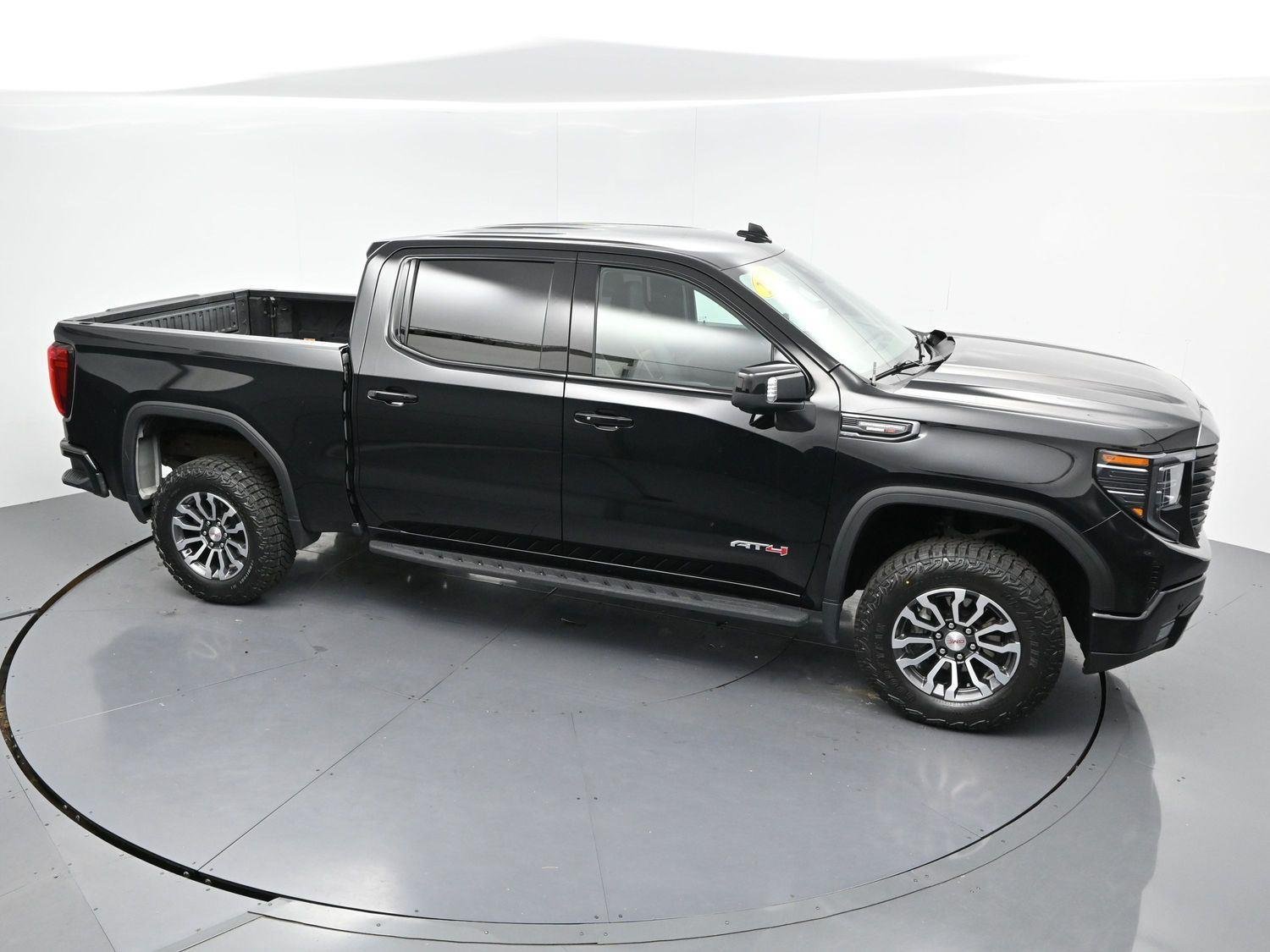 Used 2023 Onyx Black GMC AT4 image 41