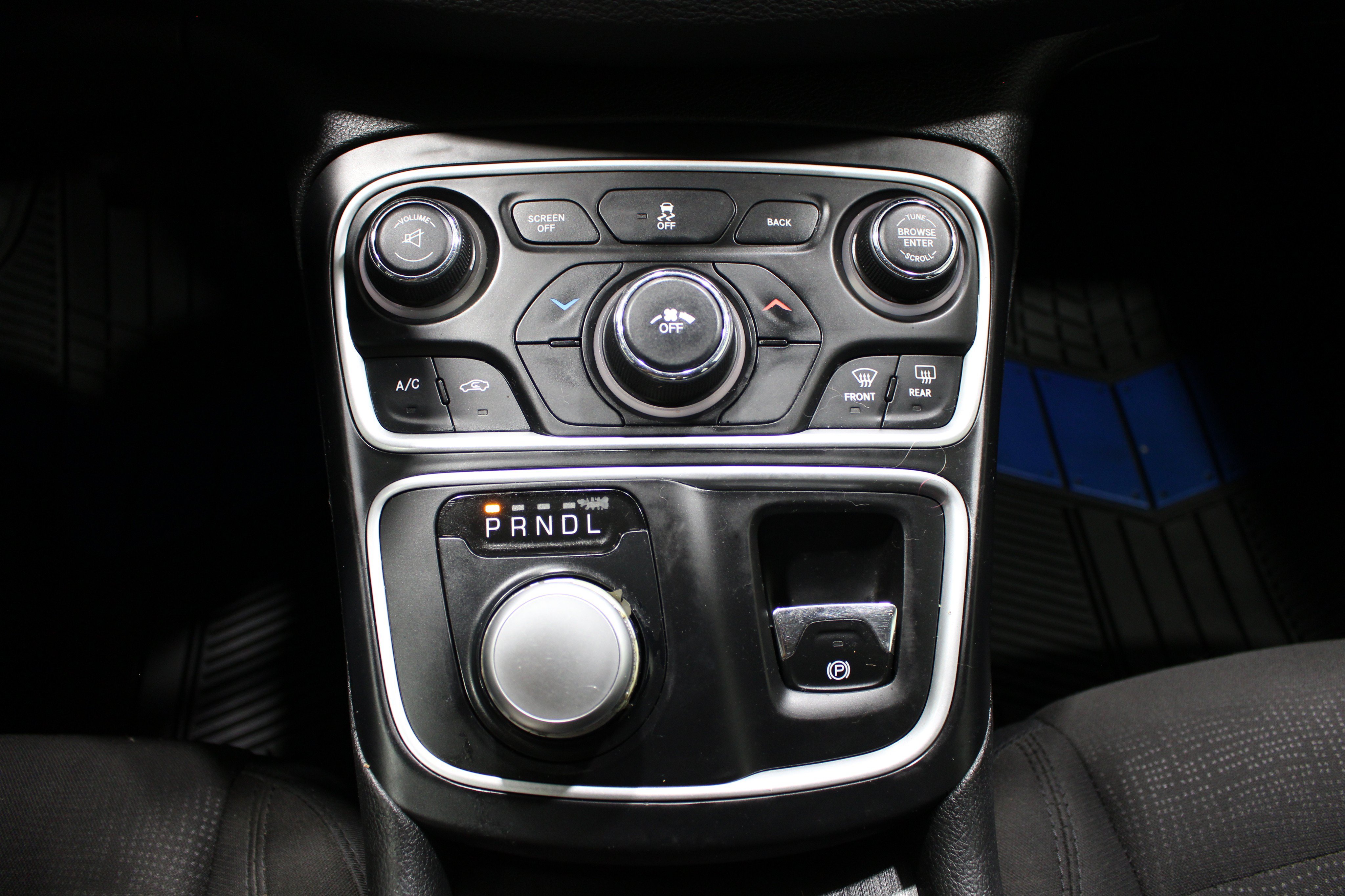 Used 2015 Vivid Blue Pearlcoat Chrysler Limited image 15
