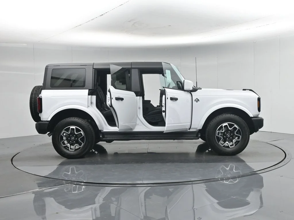 New 2026 White Ford Outer Banks image 4