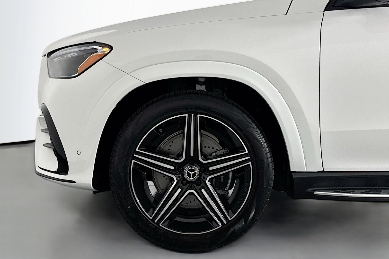 New 2026 Polar White Mercedes-Benz GLE 450 4MATIC® Coupe image 9