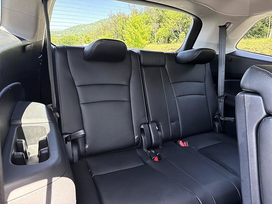 Used 2019 Crystal Black Pearl Honda EX-L image 23