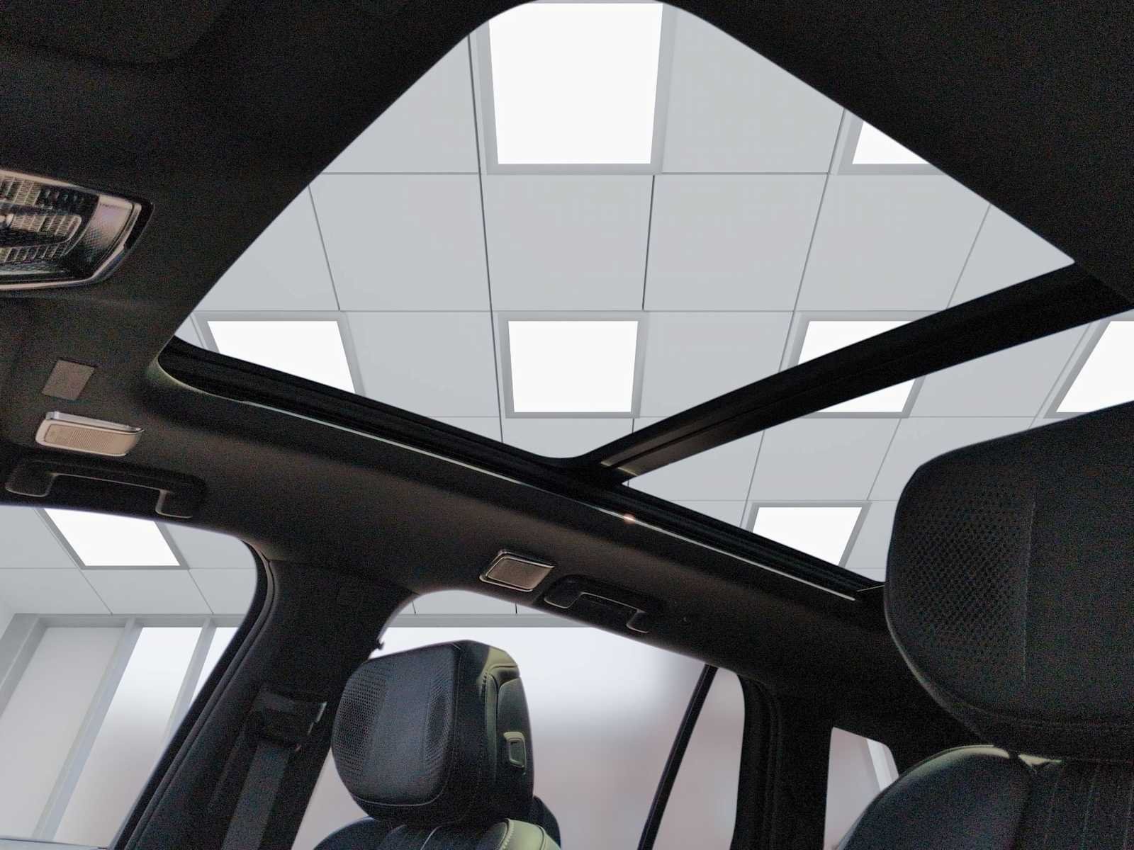2027 Cadillac VISTIQ Sport - Photo 23