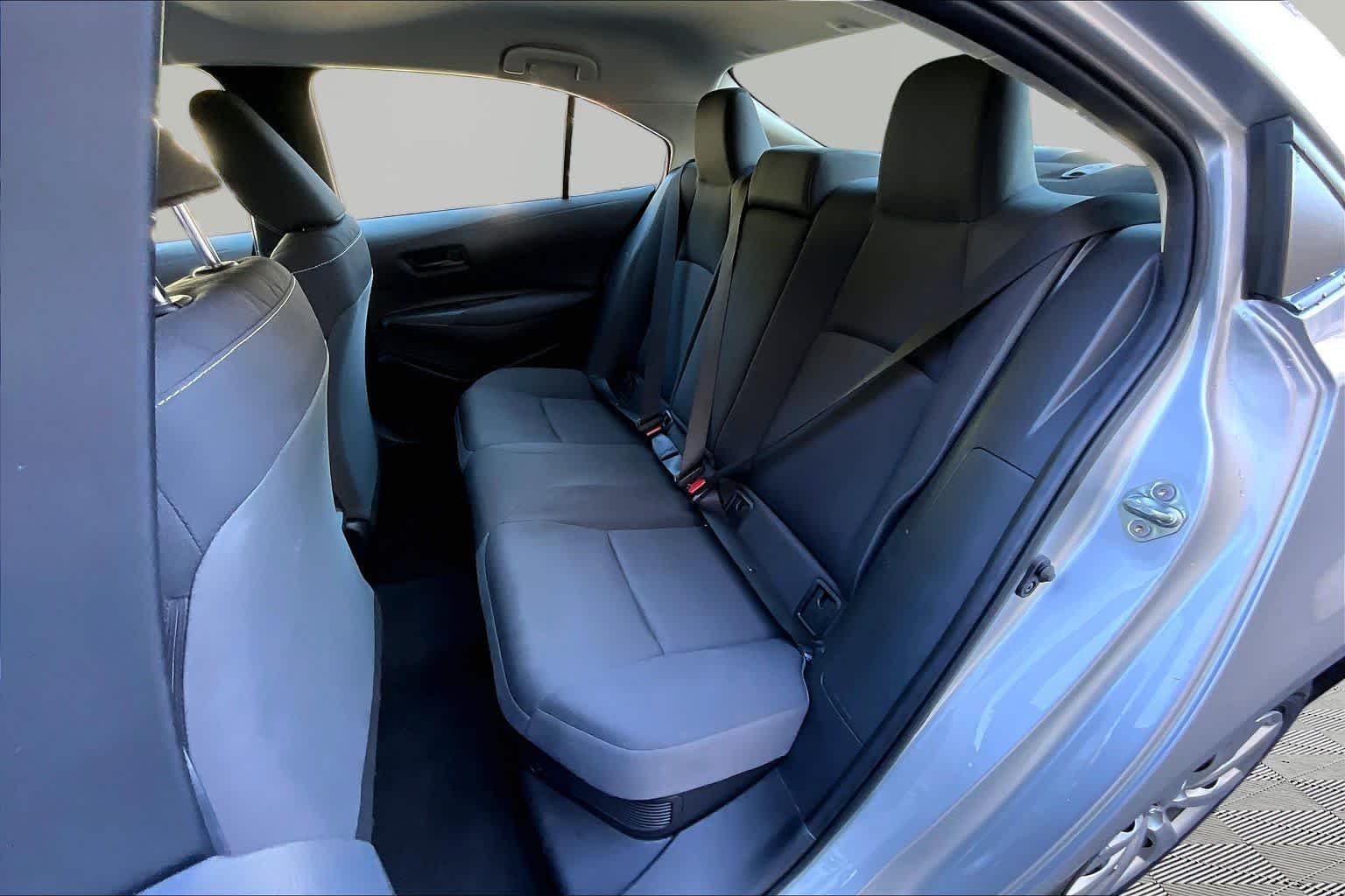 Used 2025 Classic Silver Metallic Toyota Hybrid LE image 21