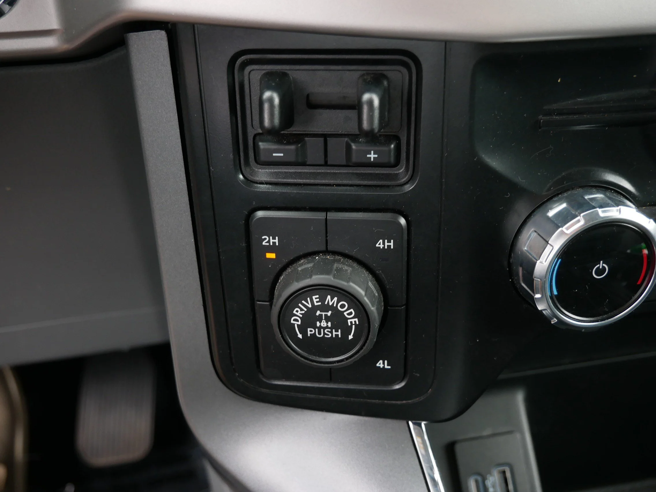 Used 2024 Sterling Gray Metallic Chevrolet RST image 62