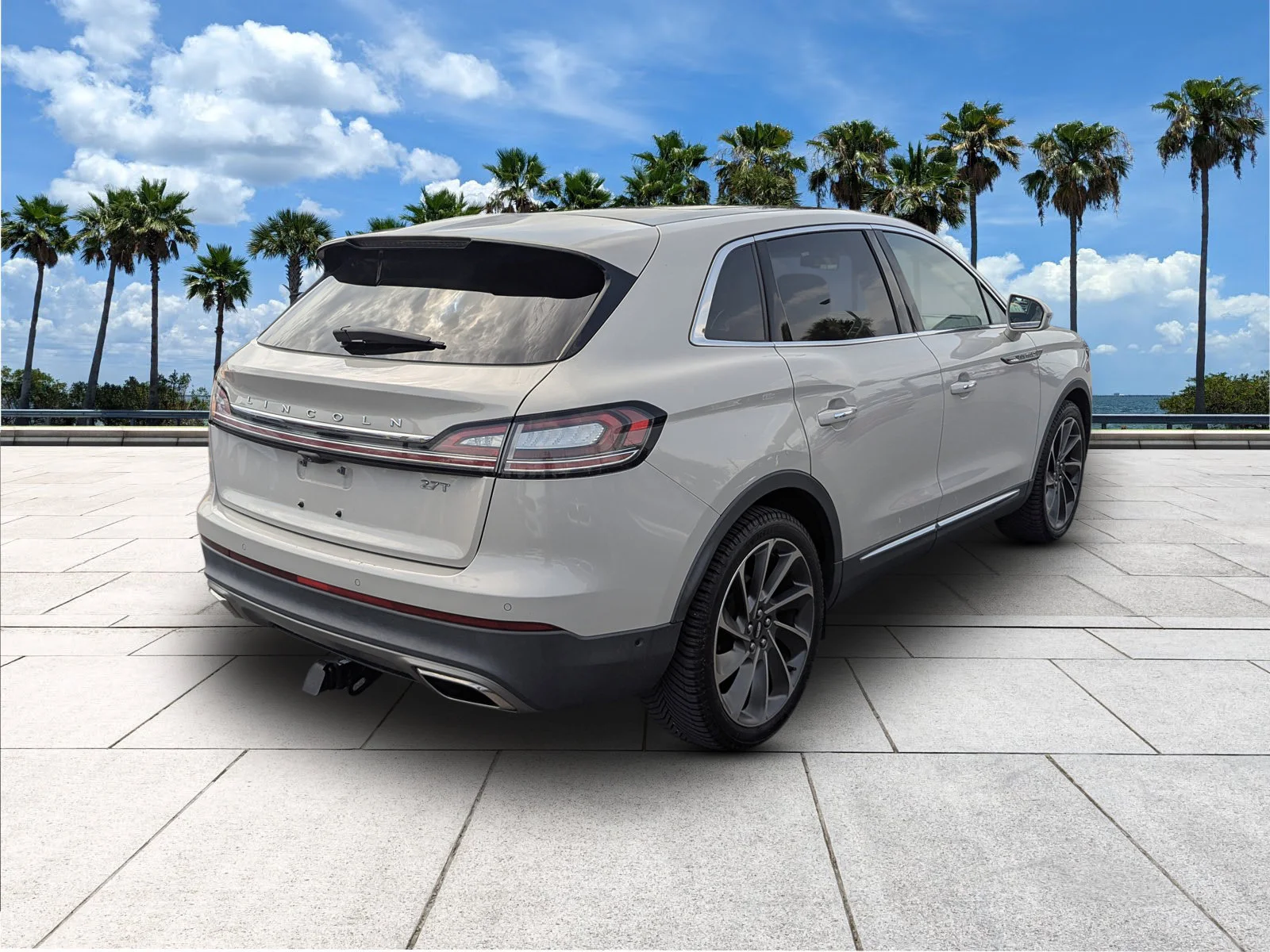Used 2019 Ceramic Pearl Metallic Tri-Coat Lincoln Reserve image 8