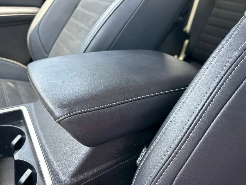 Used 2024 Silver Mitsubishi SE image 38