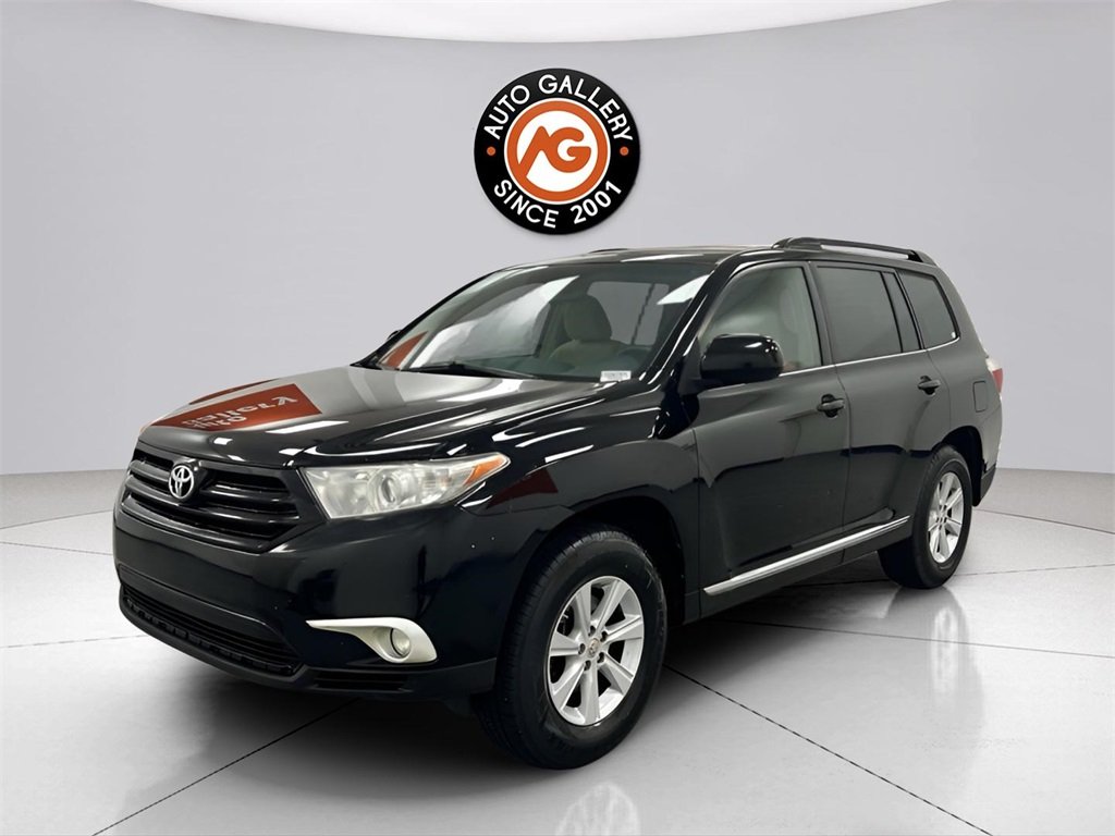 2011 Toyota Highlander Base photo 2