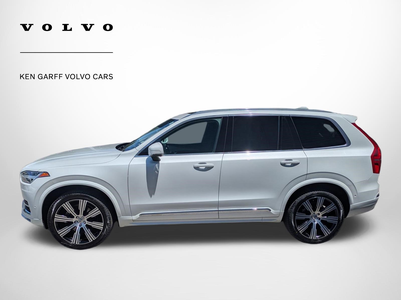 Certified Used 2023 Crystal White Volvo Ultimate image 7
