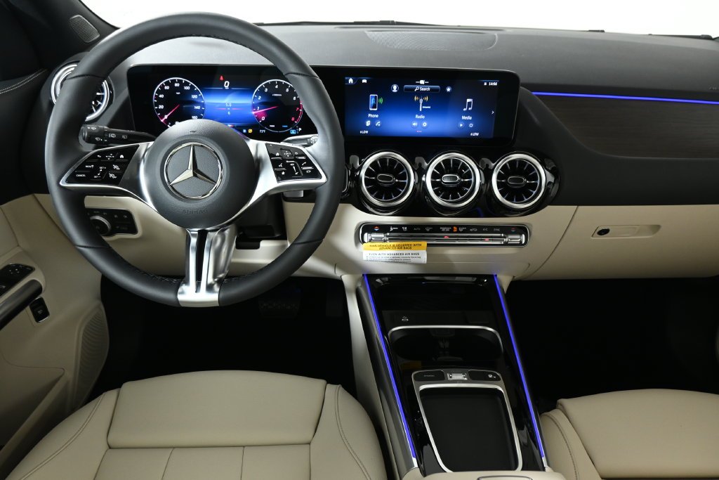 Used 2026 Polar White Mercedes-Benz GLA 250 image 16