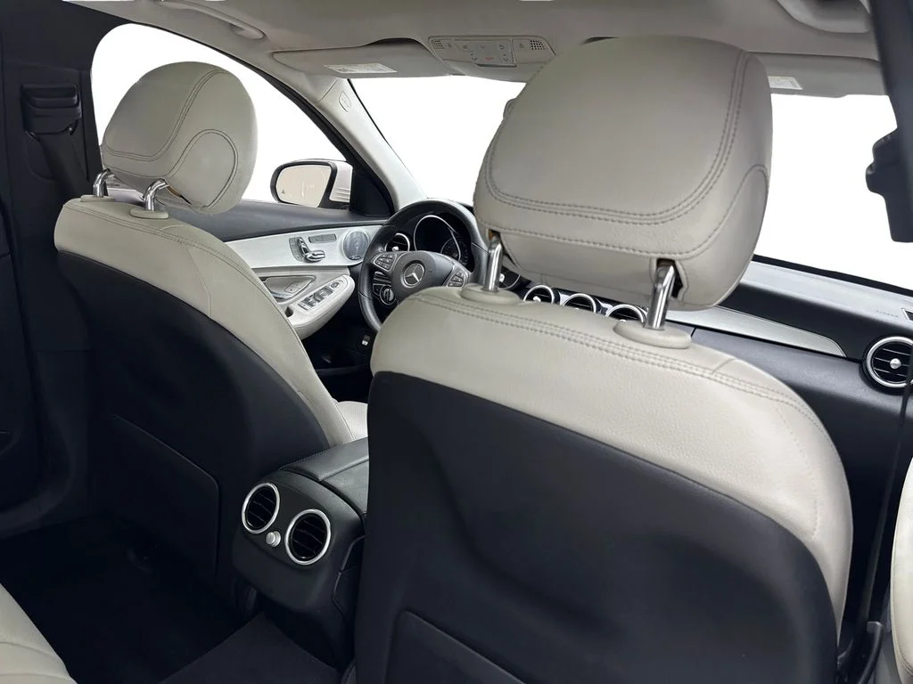 Used 2016  Mercedes-Benz C 300 image 40