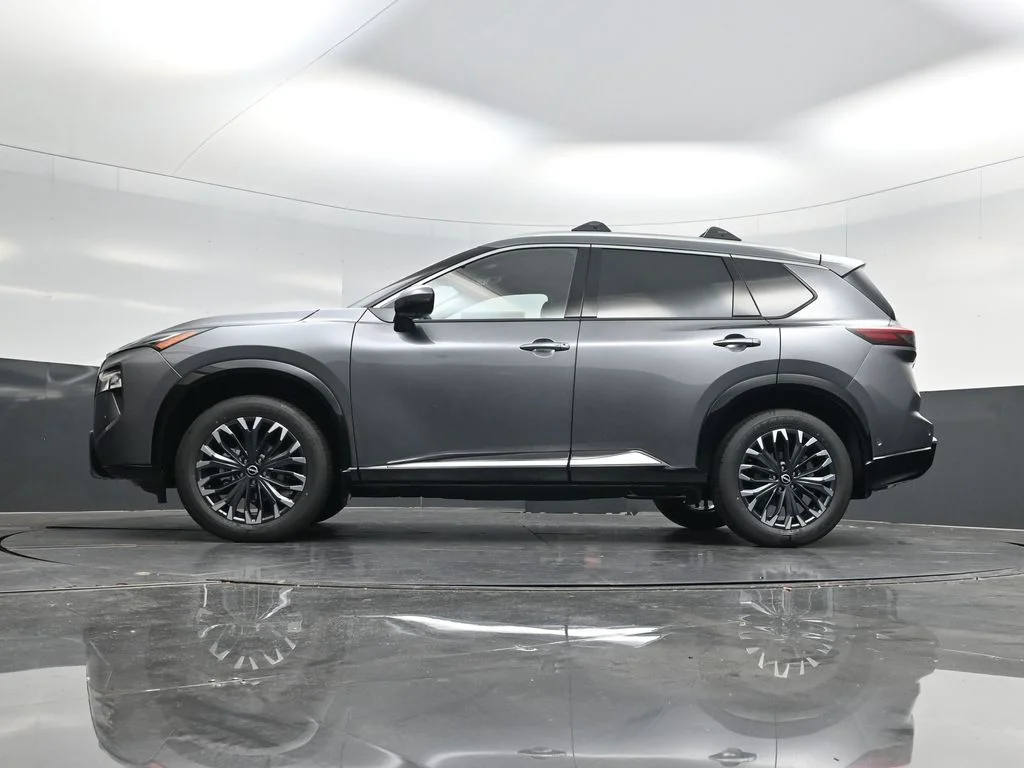 New 2026 Gray Nissan Platinum image 53