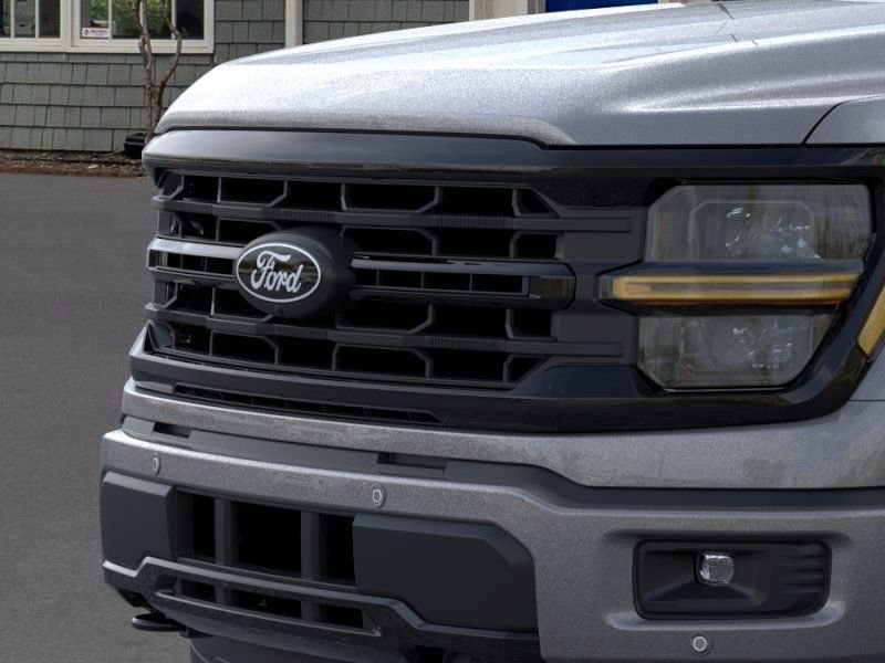 New 2026 Carbonized Gray Metallic Ford XLT image 17