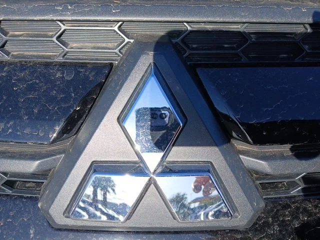 Used 2026  Mitsubishi 2.0 ES image 2