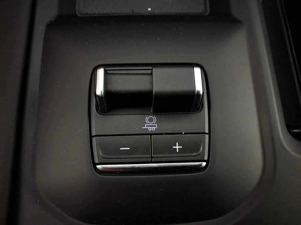 New 2026 Summit White GMC Denali Ultimate image 22