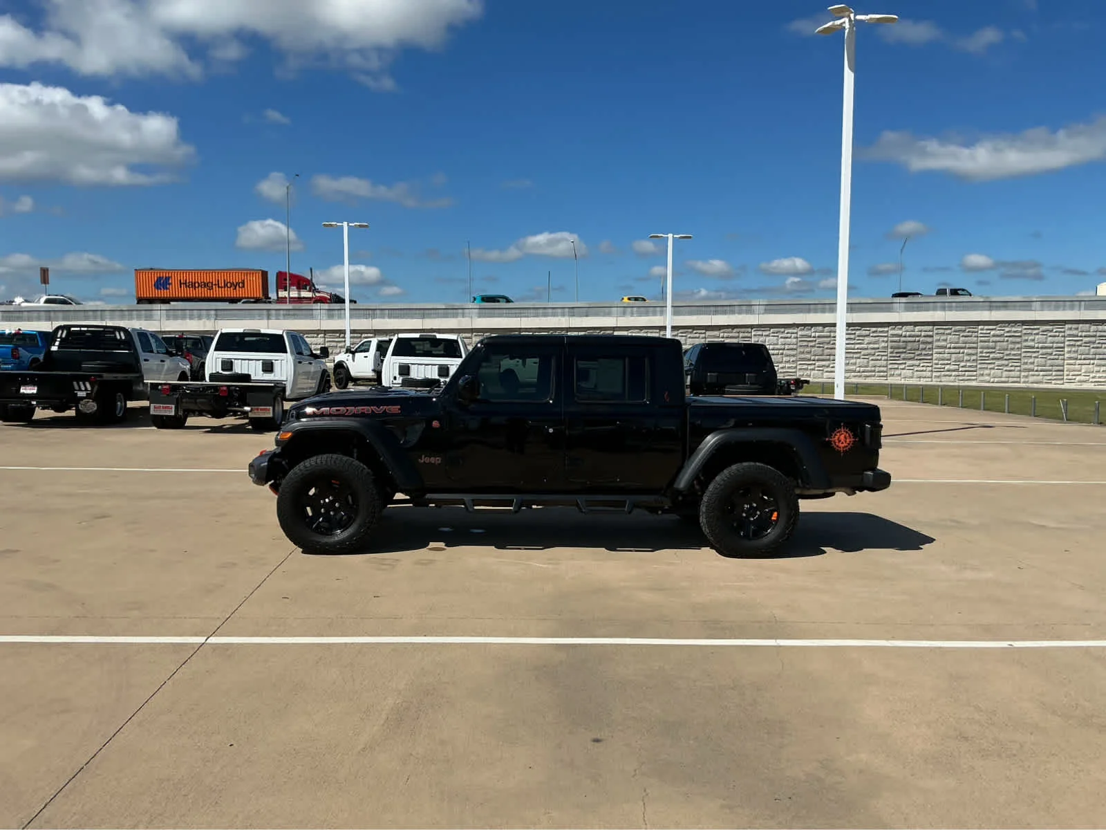 Used 2023 Black Clearcoat Jeep Mojave image 9