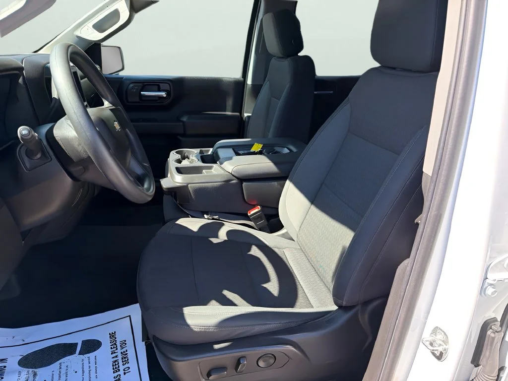 Used 2022 Summit White Chevrolet Custom image 18