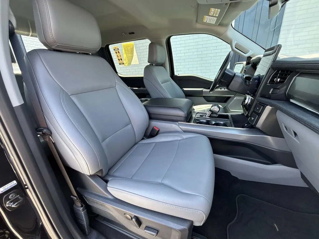 Used 2025 Black Ford Flash image 25