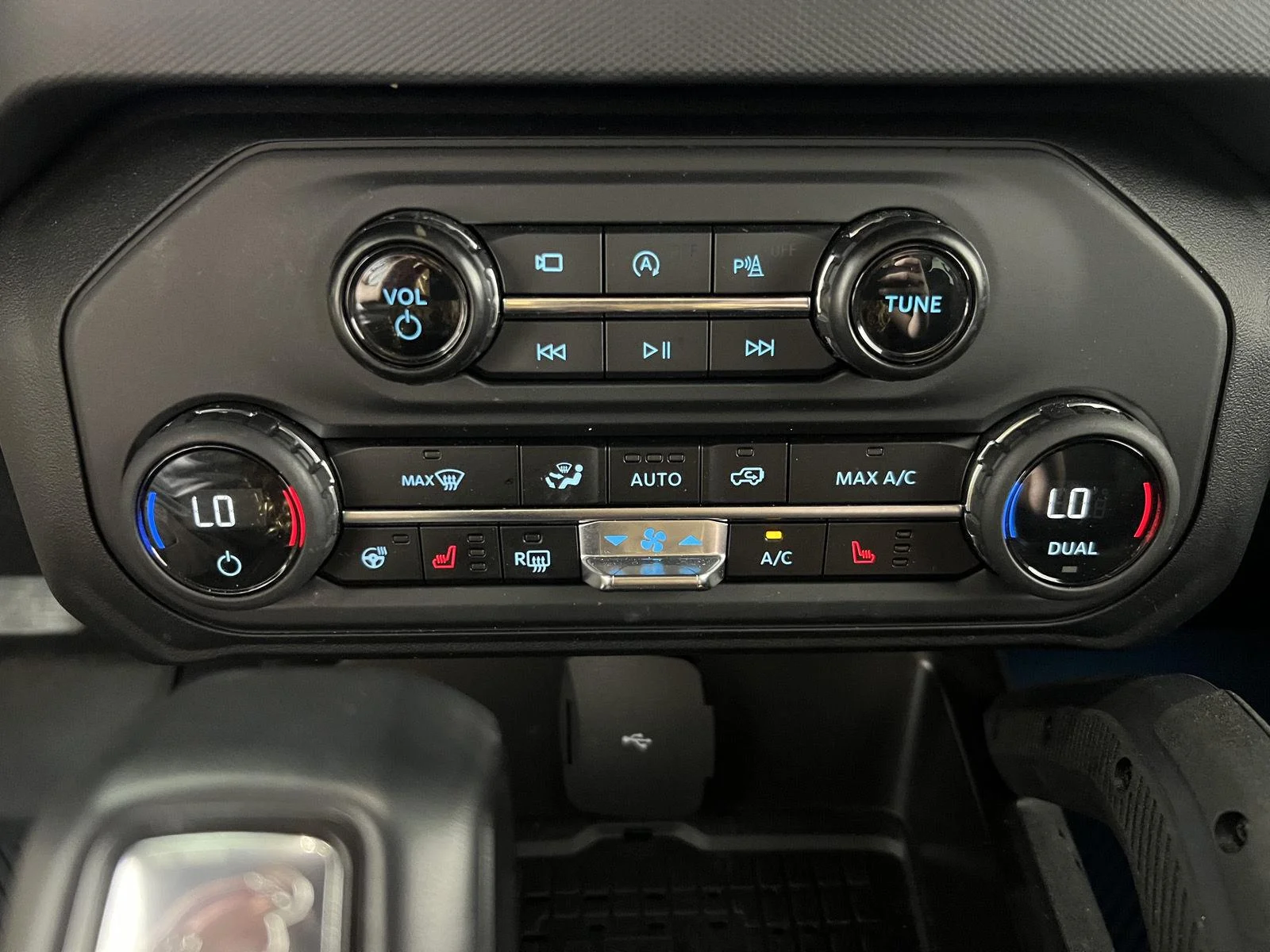 Used 2024 Cactus Gray Ford Raptor image 18