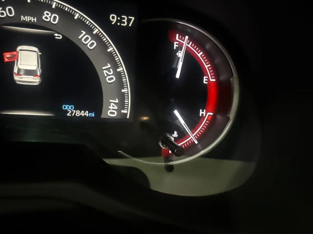 Used 2025 White Toyota LE image 5
