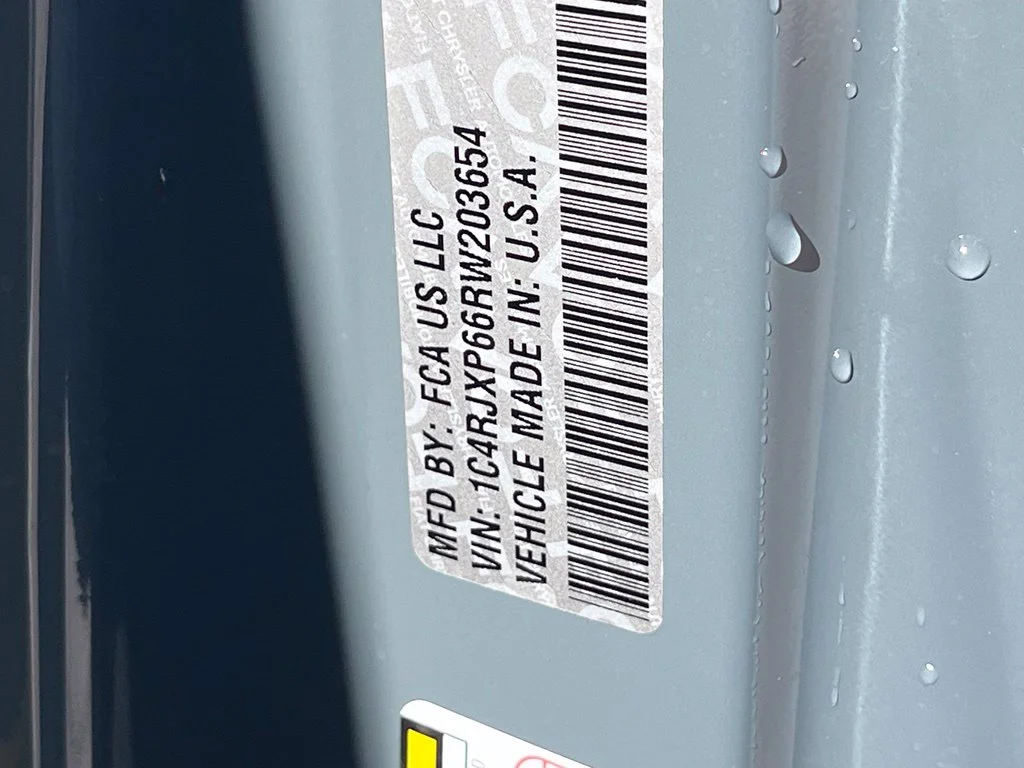 Used 2024 Gray Jeep Sahara 4xe image 22
