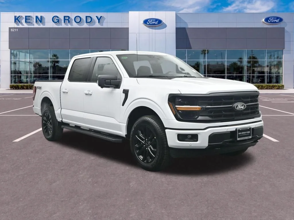 New 2026 Oxford White Ford XLT image 1