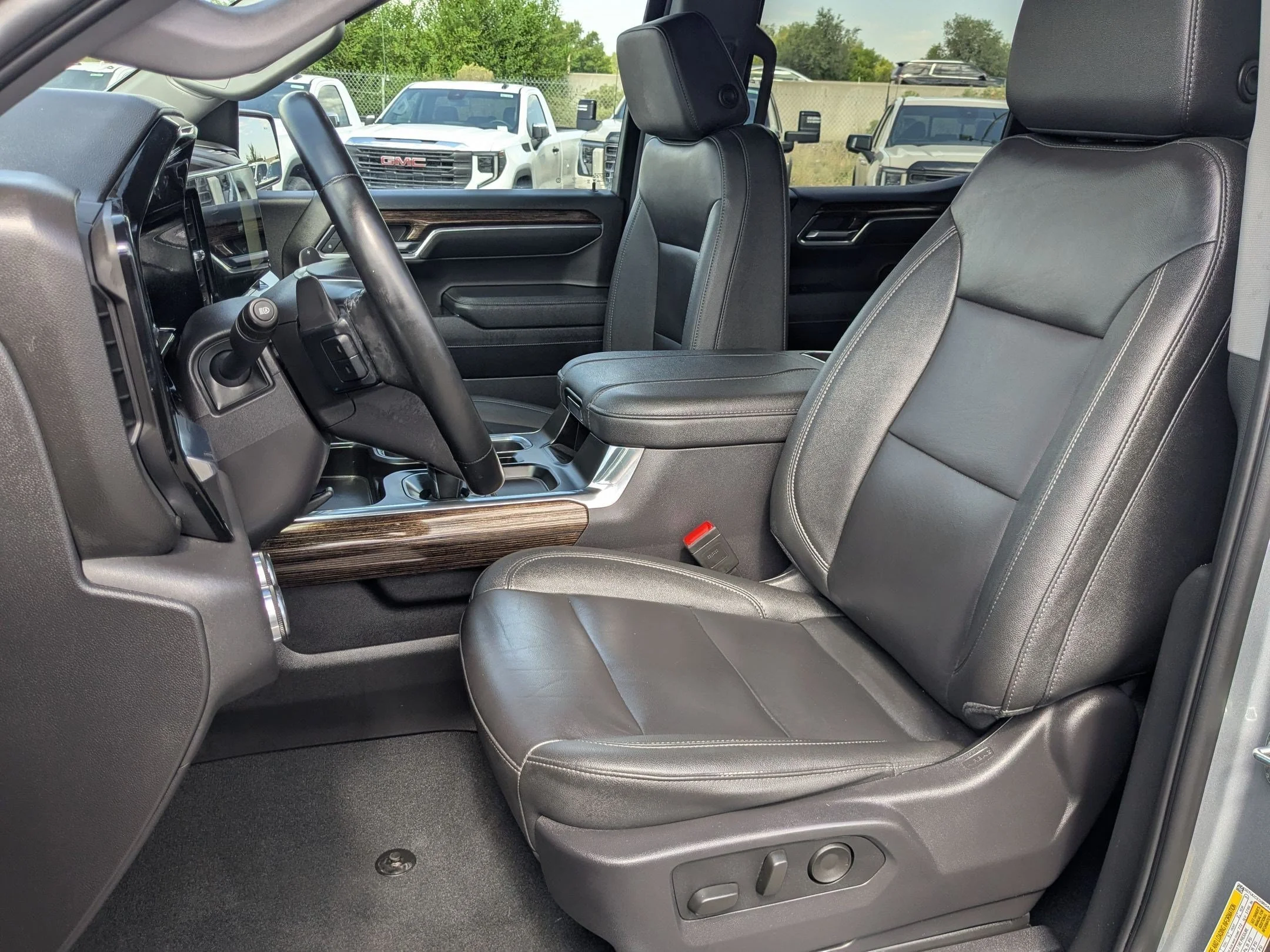 Used 2024 Sterling Metallic GMC Elevation image 15