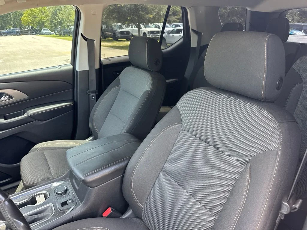 Used 2018 Black Metallic Chevrolet LT image 10