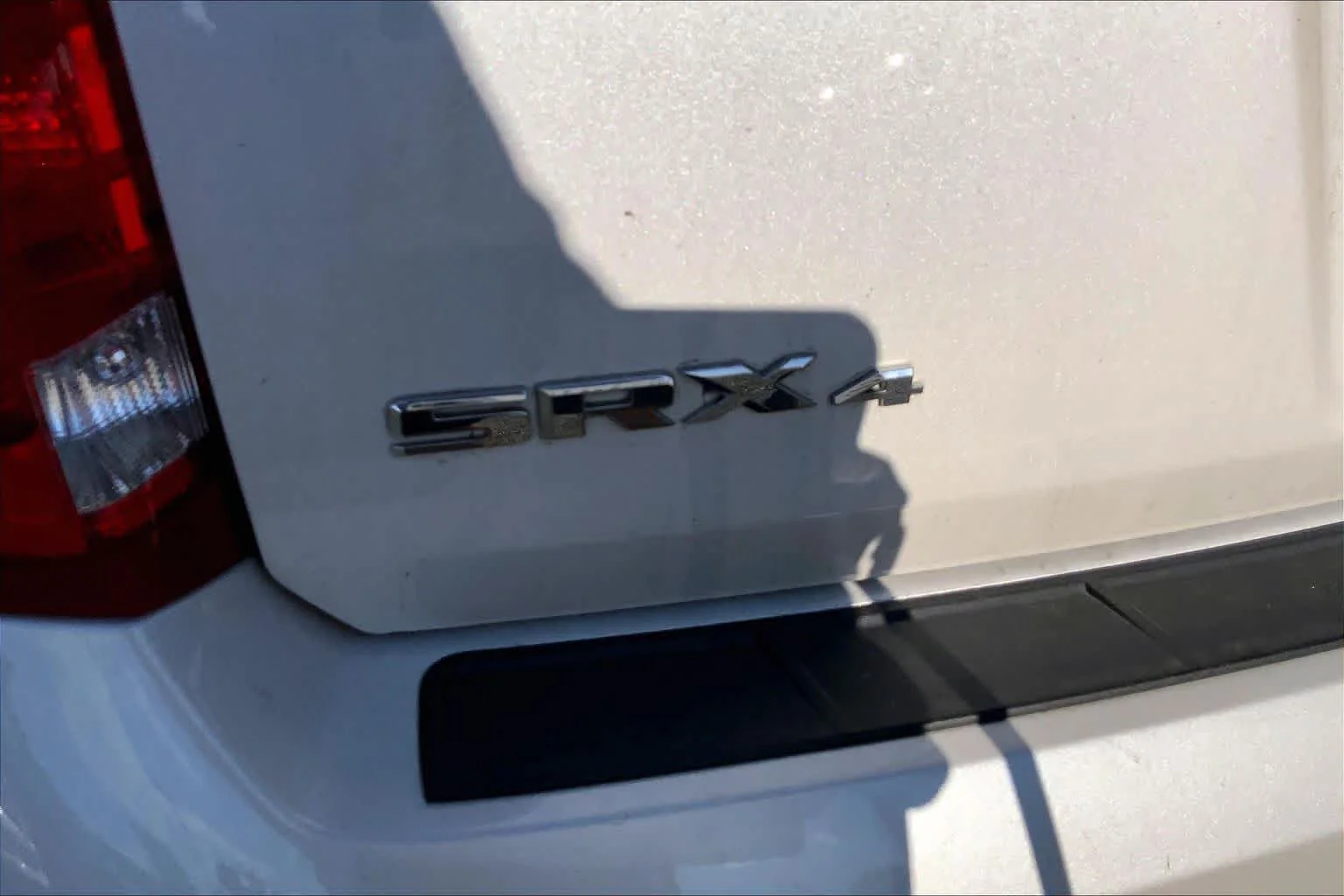 Used 2015 Platinum Ice Tricoat Cadillac Performance Collection image 31